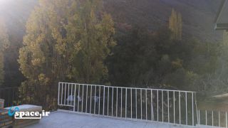 نمای تراس اقامتگاه بوم گردی زشک زیبا - شاندیز - روستای زشک